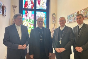 kardynał Prevost z polskimi biskupami